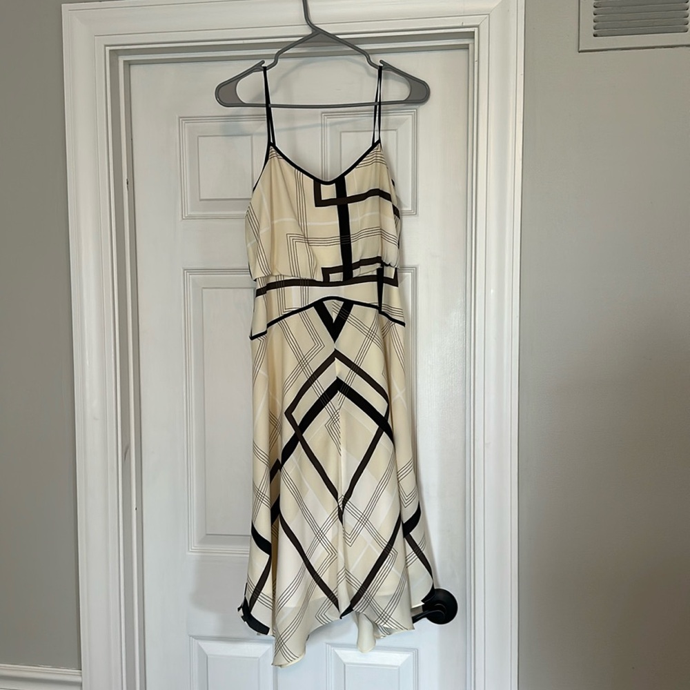 Banana republic dress size 0, cream with black